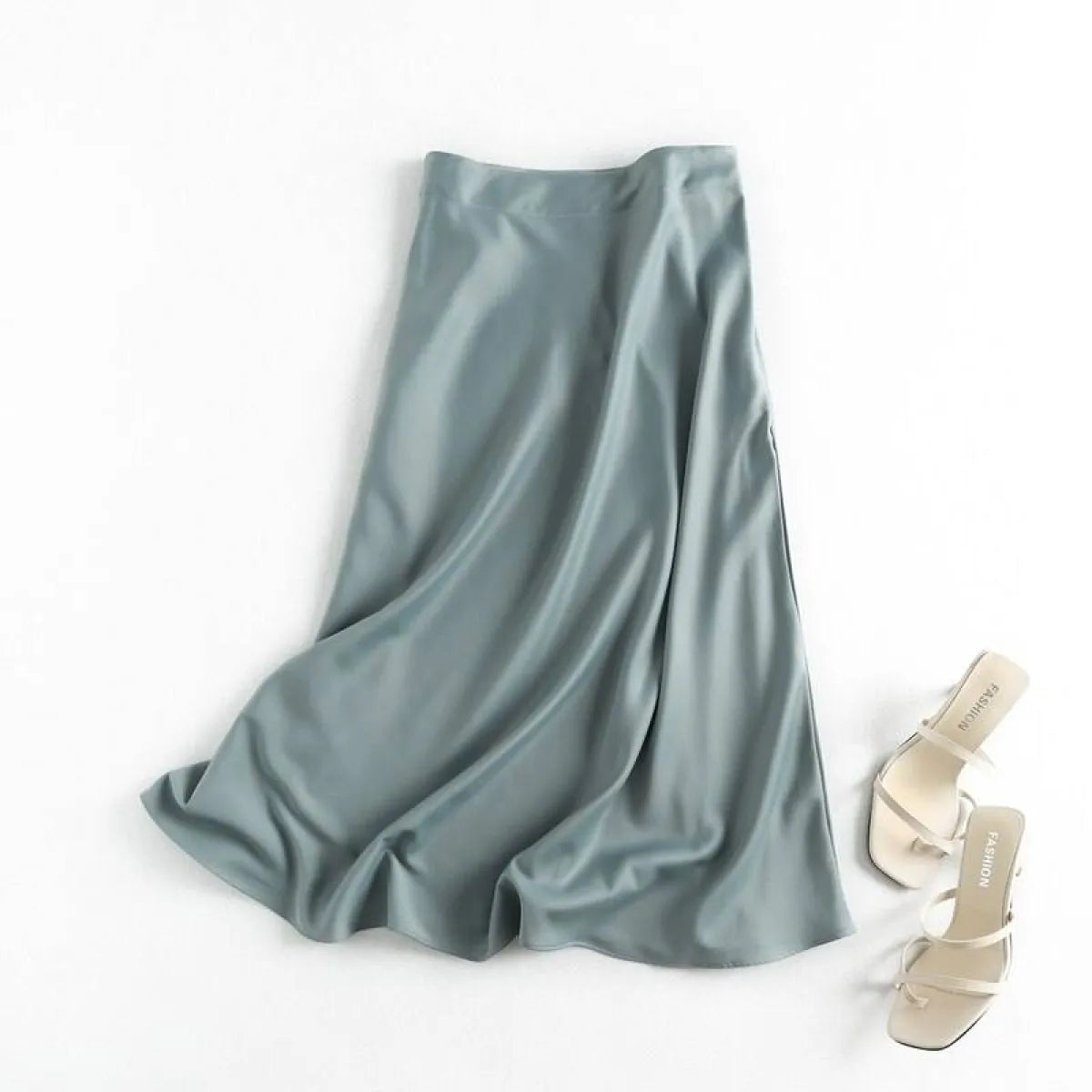 Satin Skirt perfect for elegant dinner at the coast